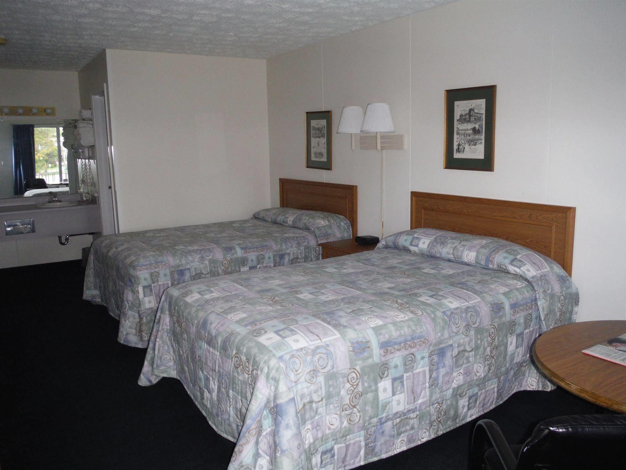The Springs Motel Saratoga Springs Exterior photo